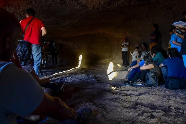 Visita al primer rayo de sol del solsticio de ...