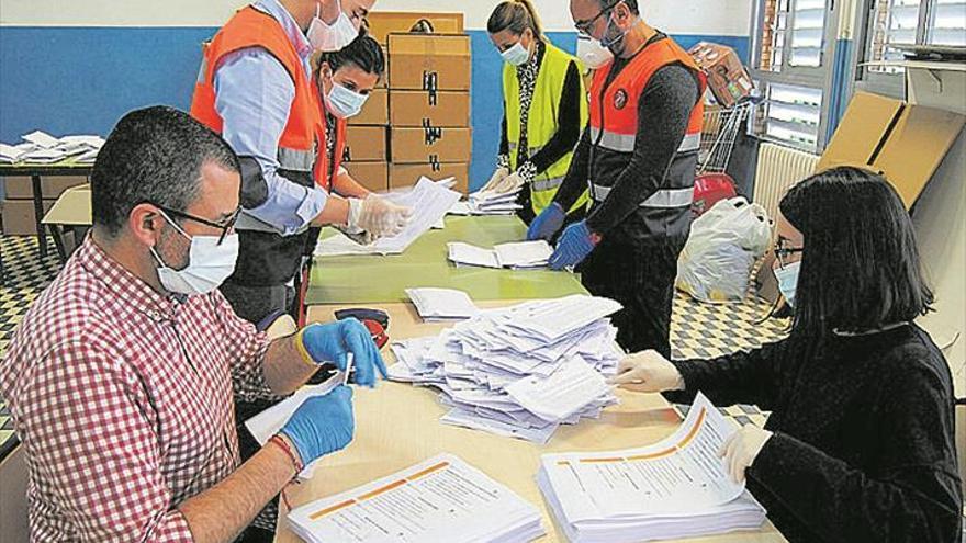 Arranca el reparto de las mascarillas a domicilio