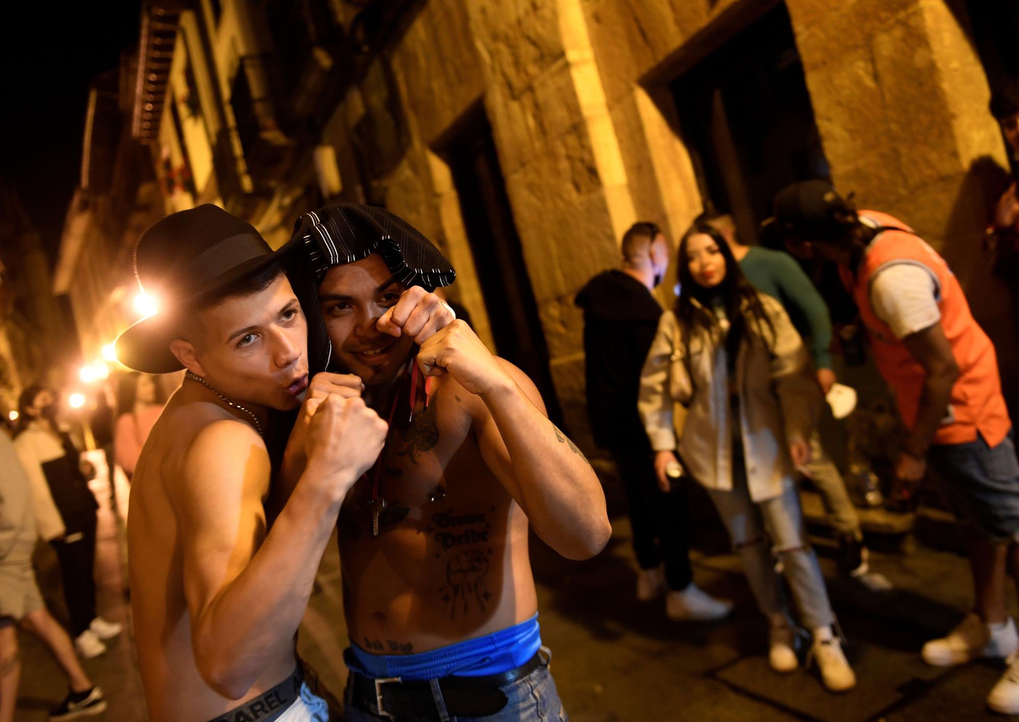 Fin del estado de alarma en Asturias: los jóvenes toman la calle