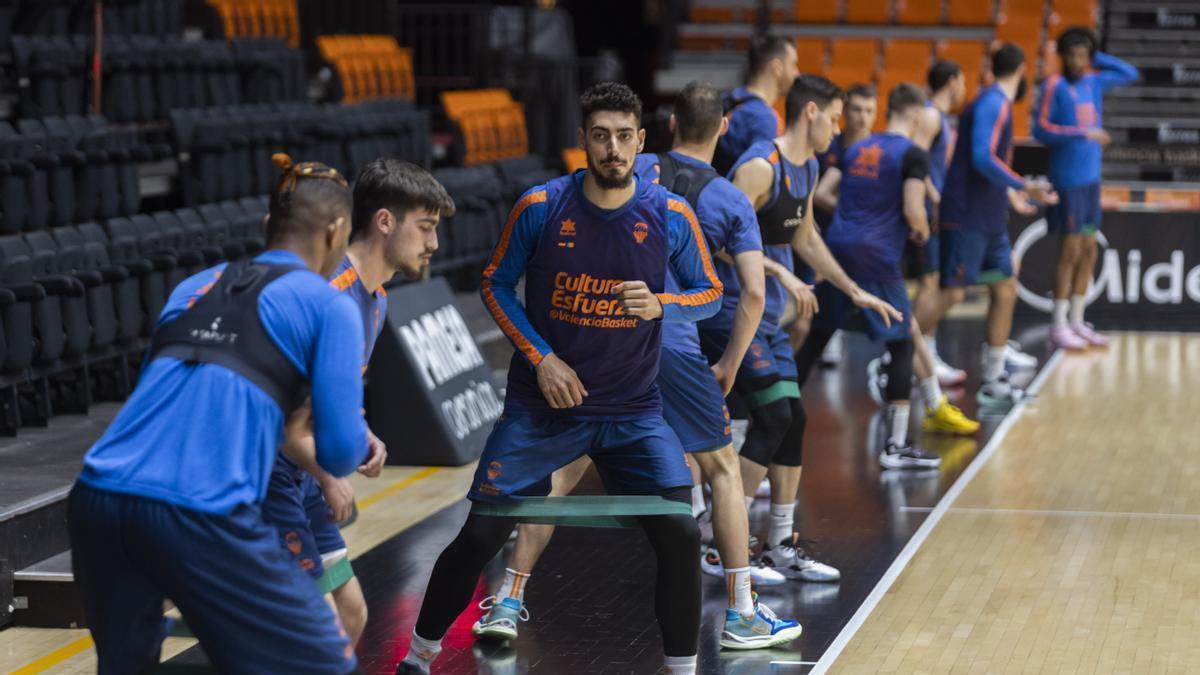 Entrenamiento del Valencia Basket en La Fonteta