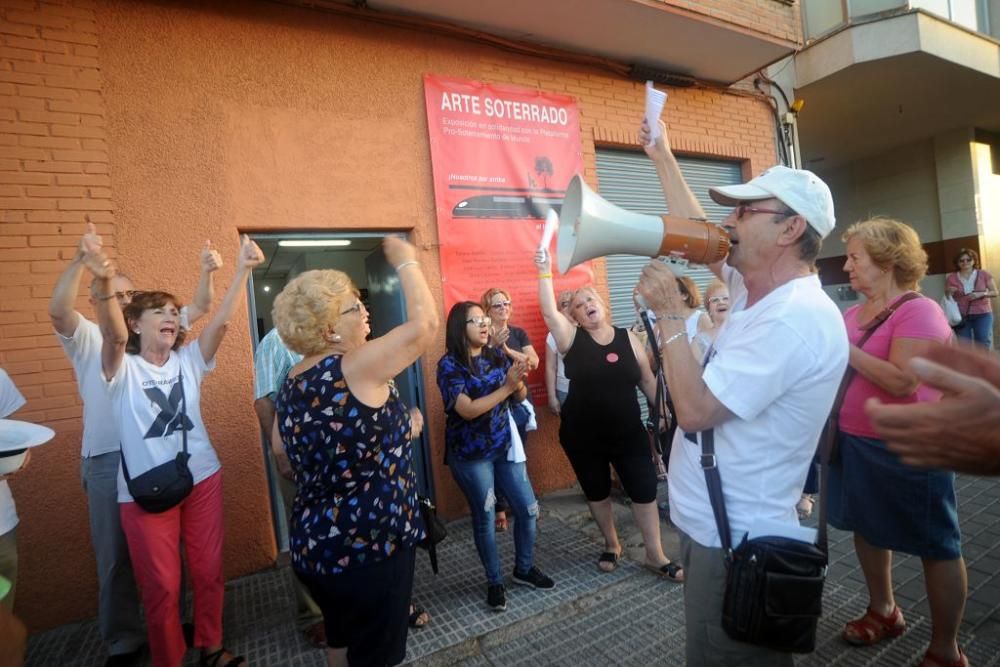 Los artistas del soterramiento dicen 'Hasta luego'