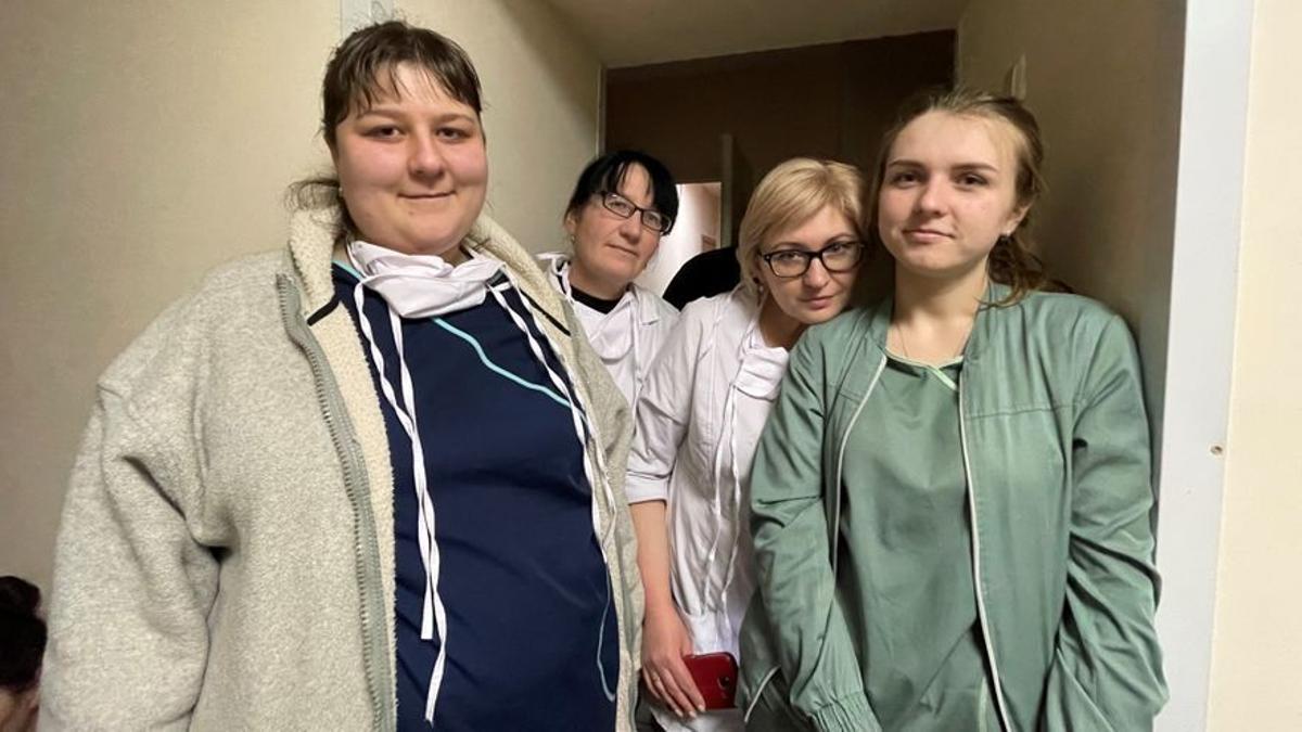 Personal médico del hospìtal infantil Ohmatdyt de Kiev.