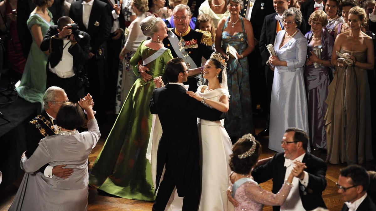 Das Wort „Walzer“ wird auf Spanisch zu „el vals“. Und das „Sauerkraut“ zu „el chucrut“.