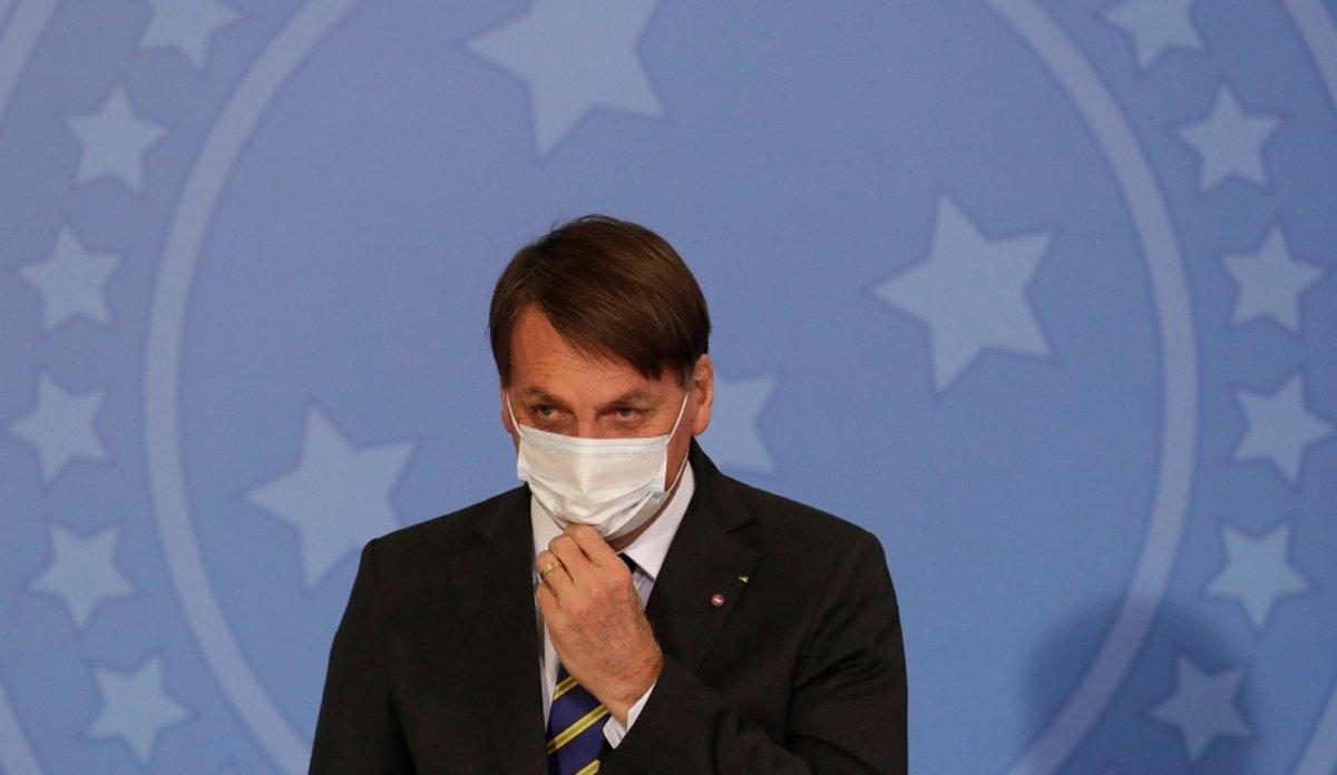 Bolsonaro anima a los brasileños a enfrentarse al coronavirus