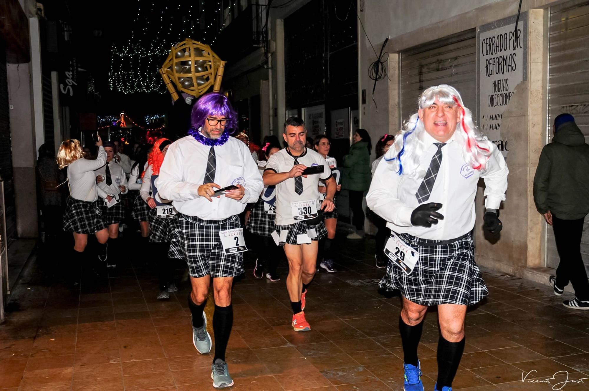 Búscate en la festiva San Silvestre de Gandia 2023