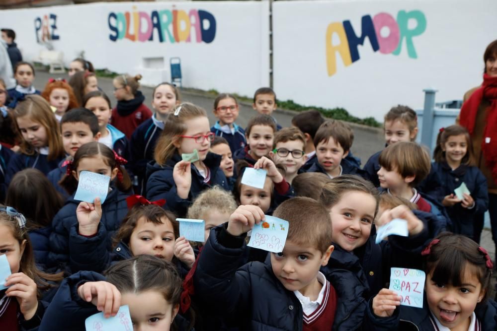Día de la paz en el colegio de las dominicas en Gijón