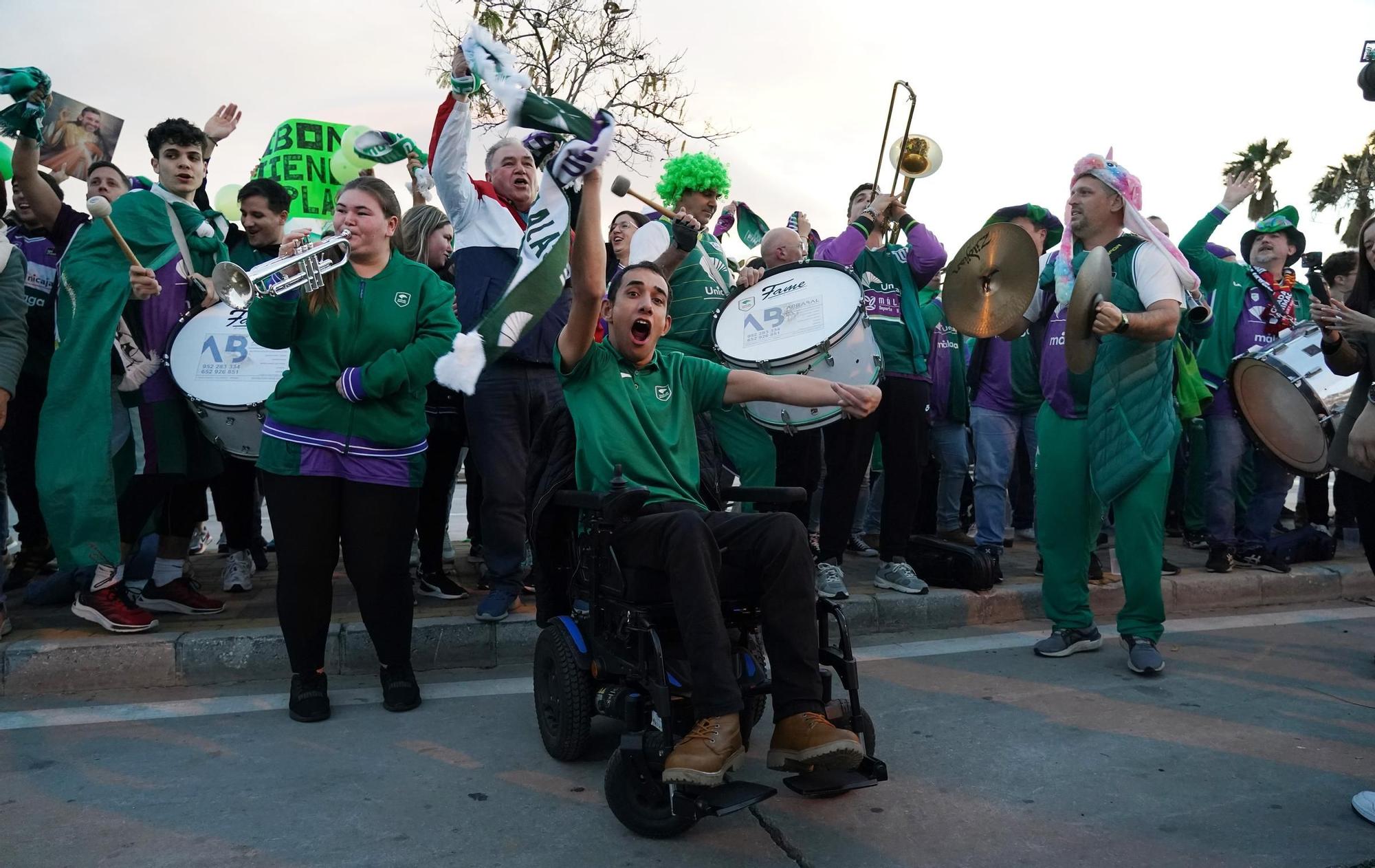 El recibimiento al Unicaja antes del partido ante el Lenovo Tenerife de la Copa 2024. Mariano Pozo (ACBMedia)