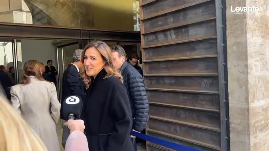 Catalá, alcaldesa de València, llega a les Corts para la toma de posesión de Pérez Llorca