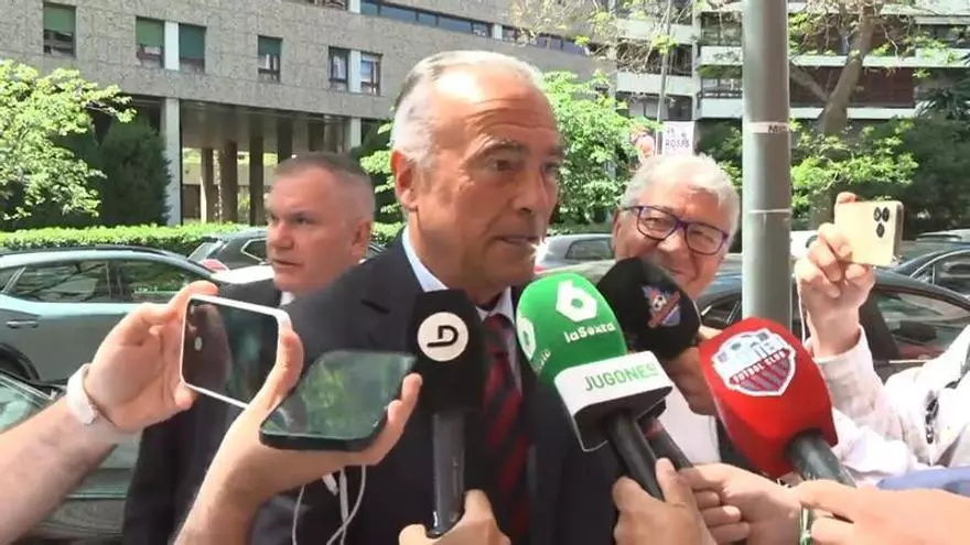 Rafa Yuste solo piensa en ganar al Celta y no quiere saber nada ni de conseguir cuanto antes la Liga ni de la renovación de Flick