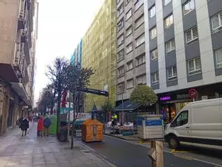 Cortado el tráfico en una de las calles de la milla de oro de Santiago