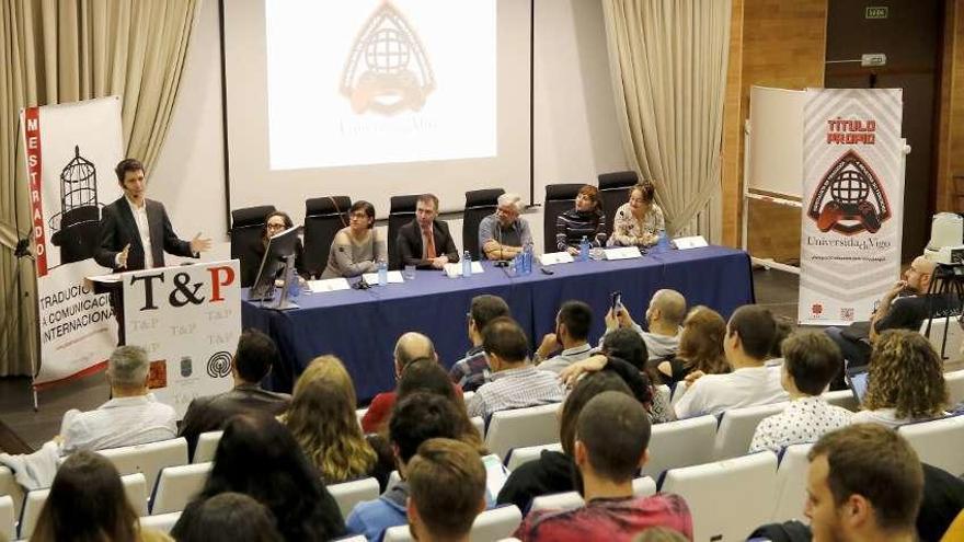 Presentación del título, ayer, en la Facultad de Filología y Traducción, en el campus. // Alba Villar