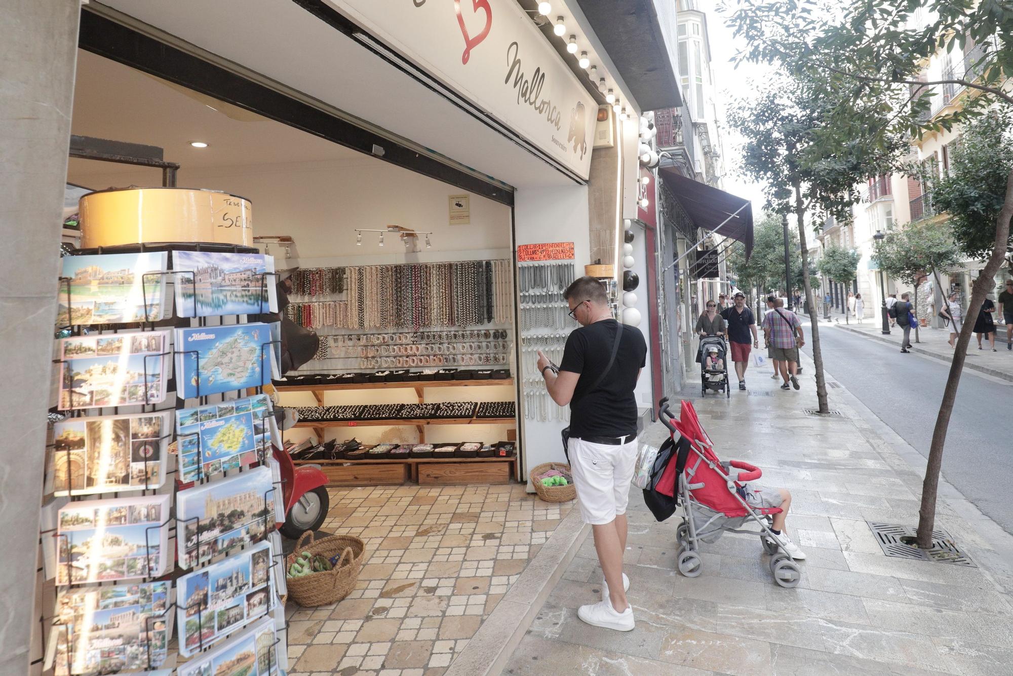 Ahorro energético: Comercios con las puertas cerradas, clientes perdidos