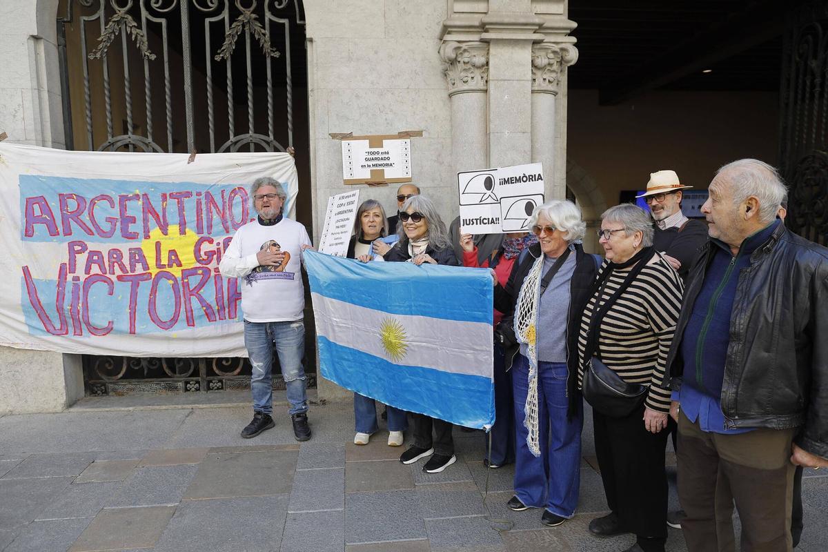 Les imatges de la concentració pels 50 anys del cop d'estat a Argentina