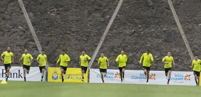 23.07.19. Las Palmas de Gran Canaria. Fútbol segunda división pretemporada 2019/20. Entrenamiento de la UD Las Palmas en Barranco Seco. Foto Quique Curbelo  | 23/07/2019 | Fotógrafo: Quique Curbelo