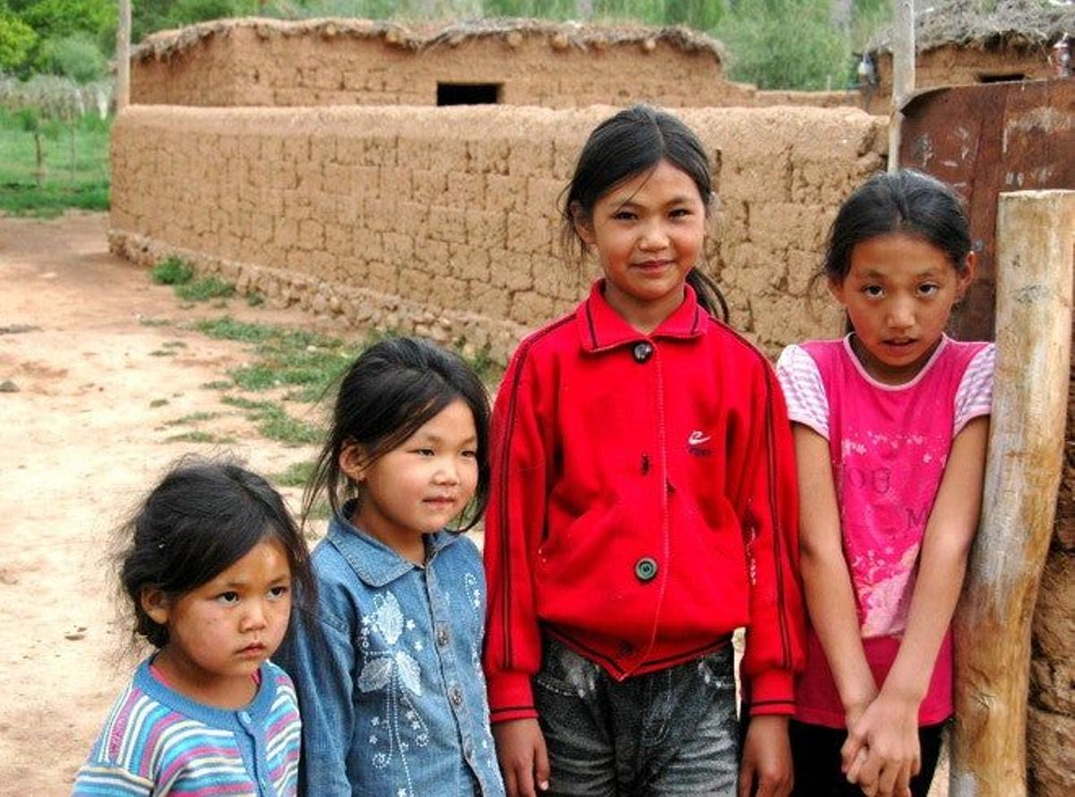 Niños Kirguistán