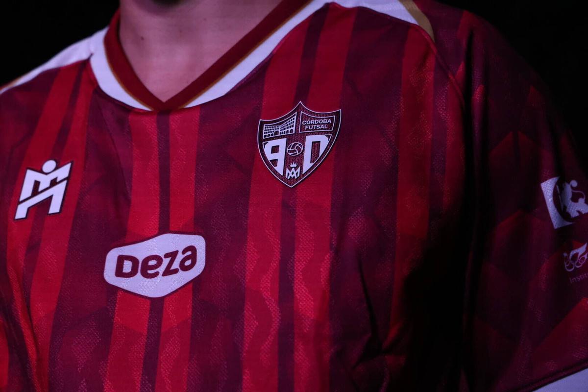 La presentación de las nuevas equipaciones del Córdoba Patrimonio Futsal, en imágenes