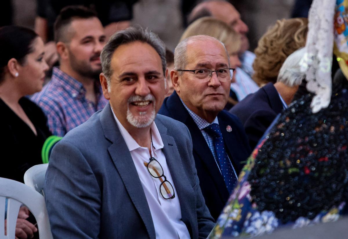 El exedil Manuel Jiménez y el aún concejal José Ramón González,  hombres fuertes del equipo de Barcala en el anterior mandato y hoy investigados por un presunto troceo de contratos.