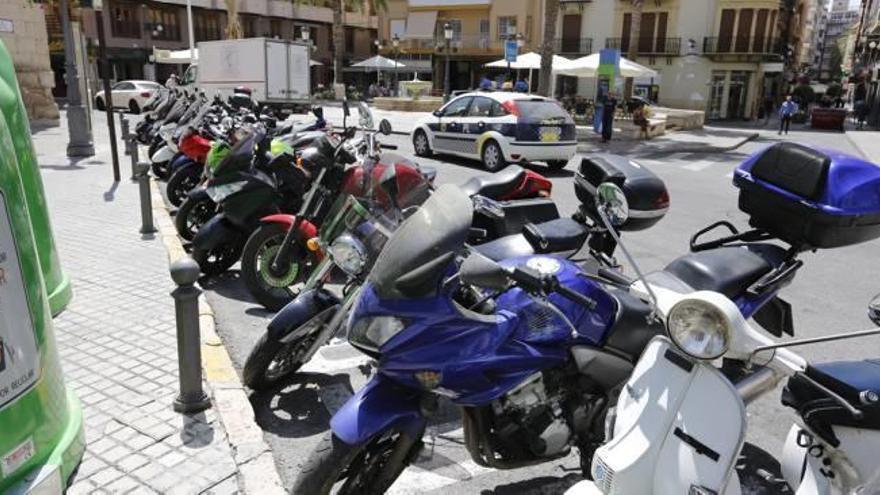 Una de las zonas de aparcamiento exclusivo para motos habilitadas en el centro de la ciudad.