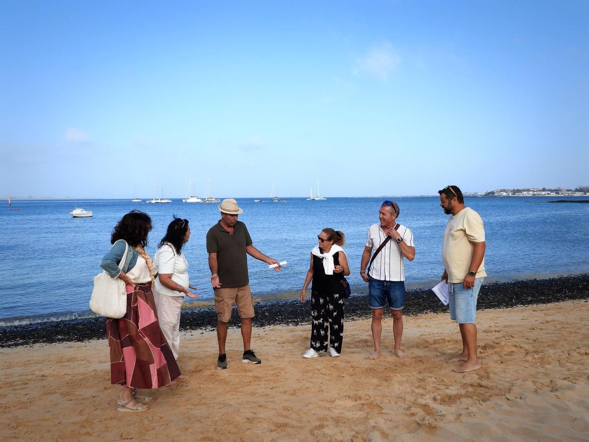 Los vecinos de Corralejo convierten sus recuerdos en teatro con 'Memoria y Sal' Los vecinos de Corralejo convierten sus recuerdos en teatro con 'Memoria y Sal'