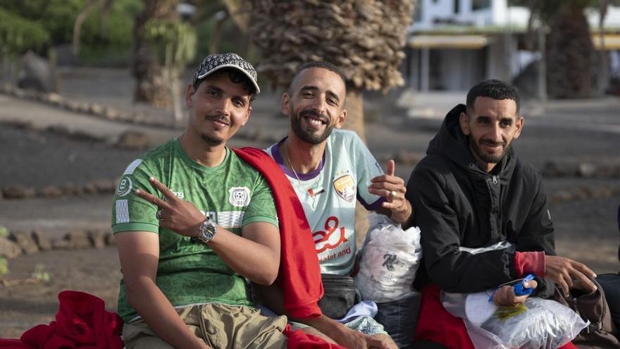 Una patera arriba por sus propios medios con 21 migrantes a Costa Teguise, en Lanzarote