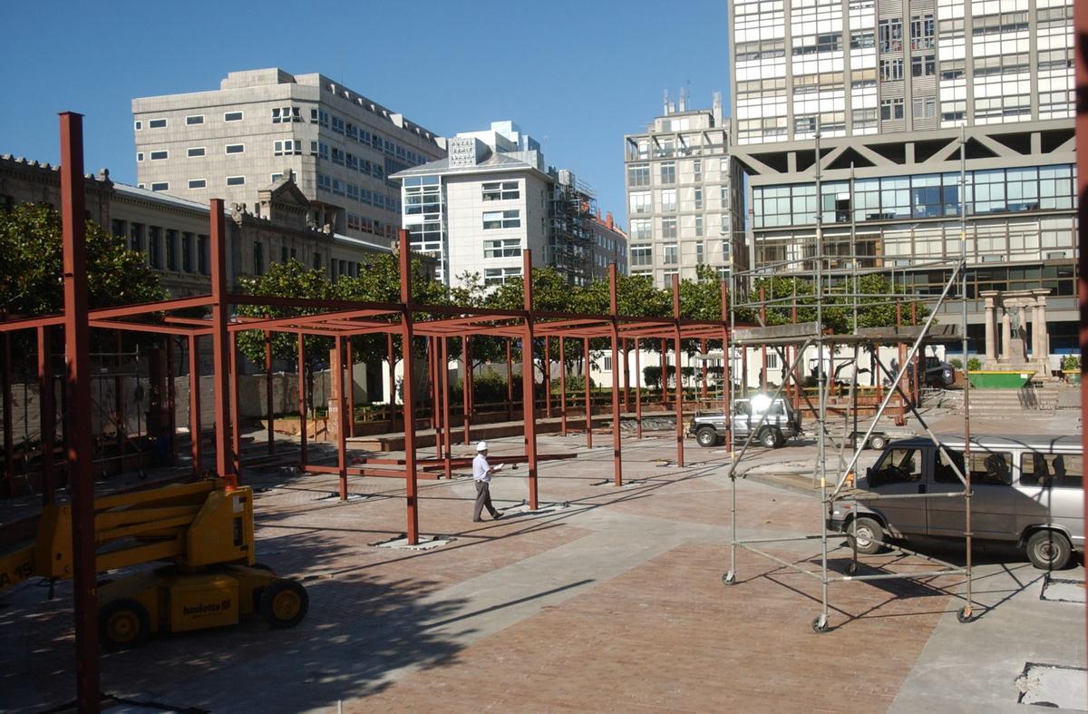 Montaje del mercado provisional en 2002