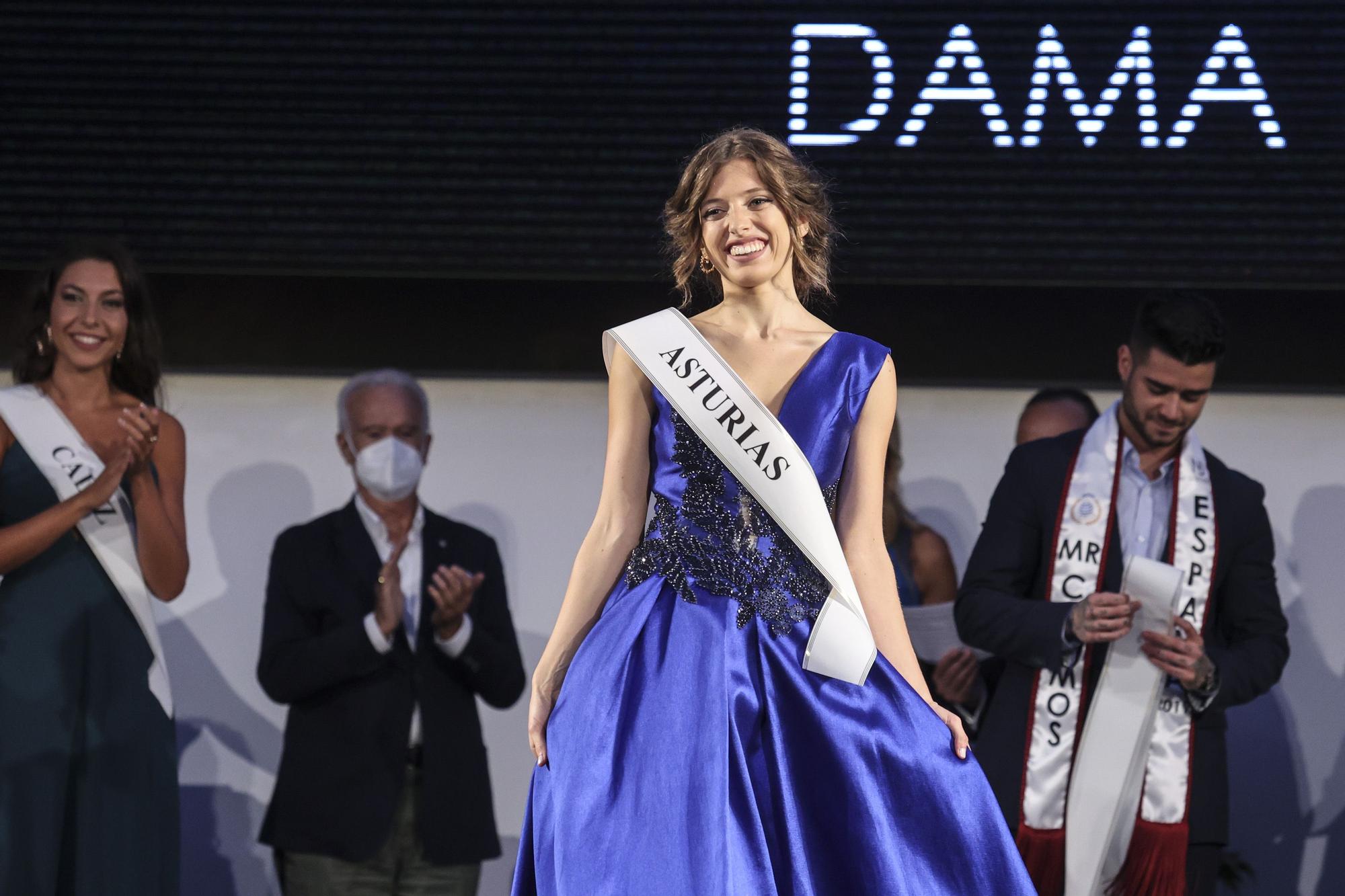 Las imágenes del desfile en Oviedo del certamen de belleza nacional “Dama y Caballero”