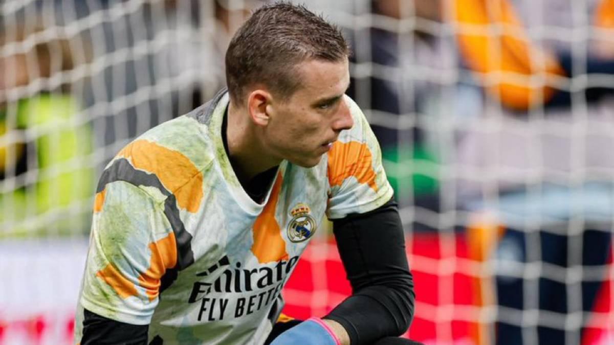 Lunin, durante el calentamiento de ayer antes del Leganés