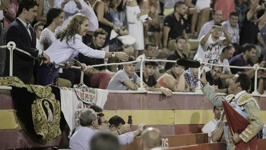 Corrida de toros en Palma a la que asistió la infanta Elena.