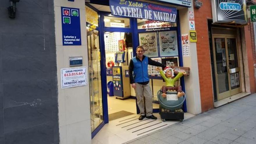 Lotería de Navidad 2018: La predicción del Gordo que hace el lotero que repartió 613.000 euros en Gijón