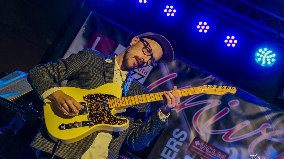 El guitarrista Virxilio Da Silva.