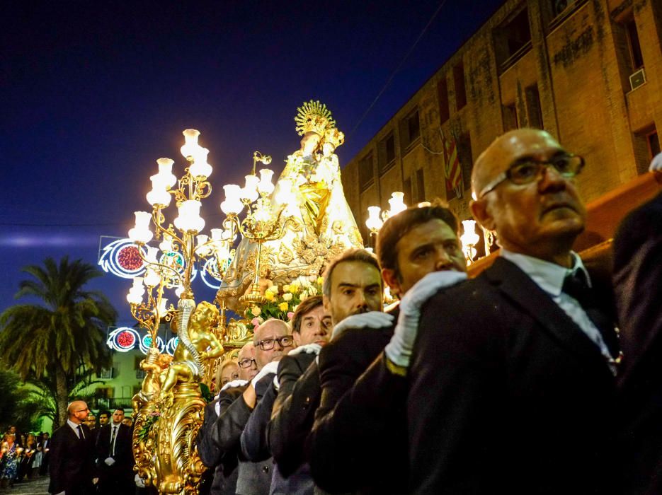 Procesión de la Virgen de la Salud en Elda