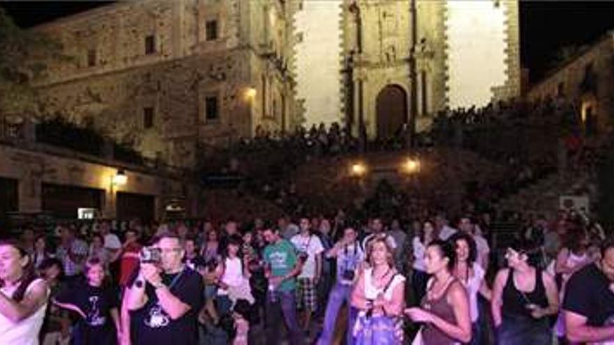 El festival de blues de Cáceres ha recibido más de 3.000 visitantes al día