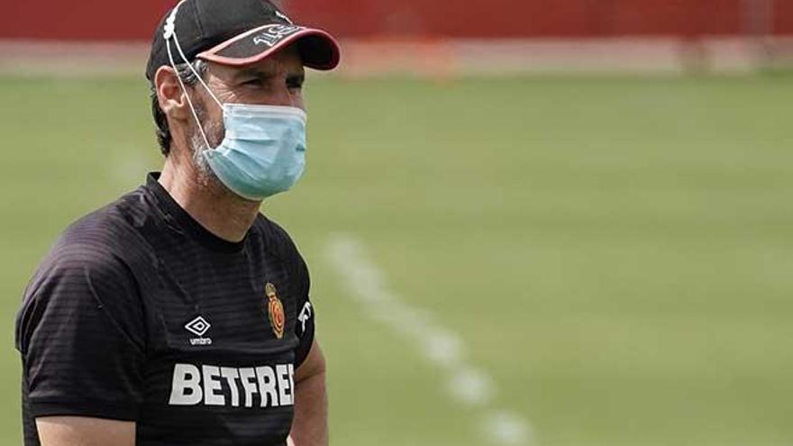 Vicente Moreno durante un entrenamiento en Son Bibiloni.