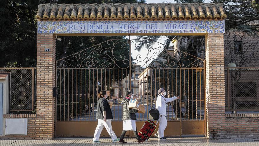 Finalizan las restricciones para las visitas y salidas en las residencias valencianas