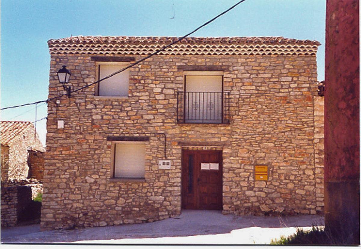 Una de las casas de Torremochuela