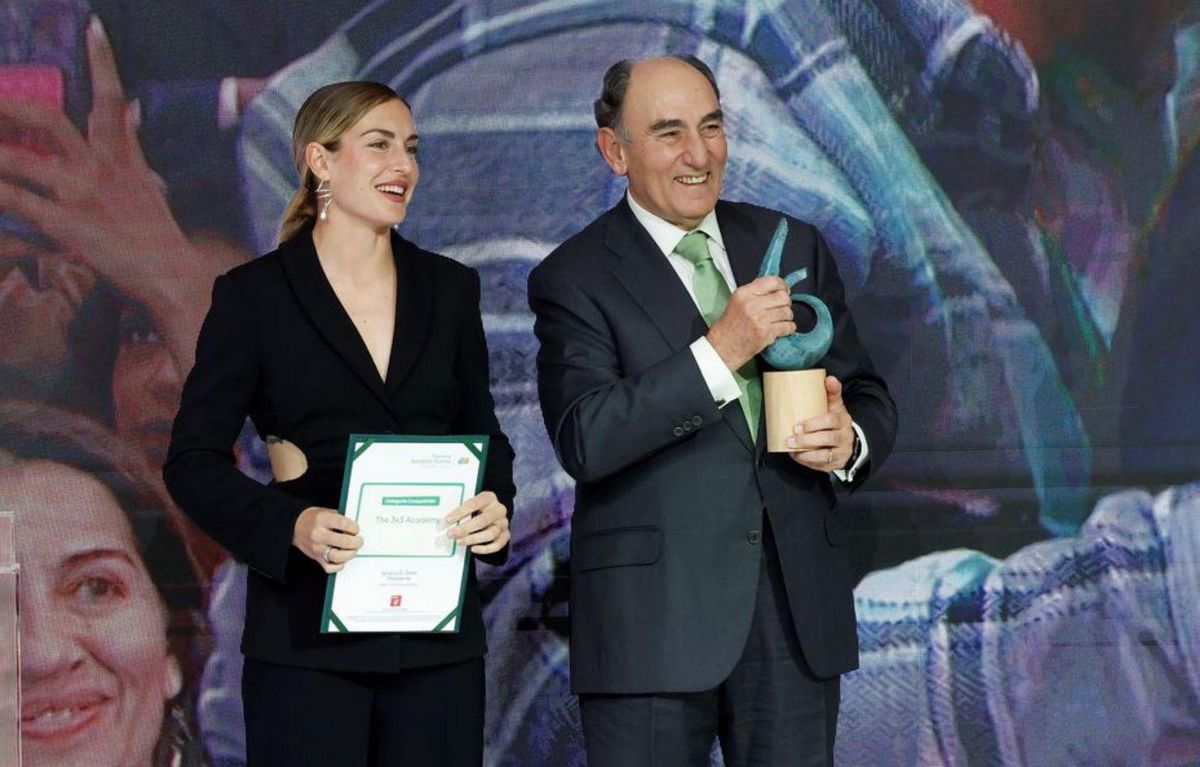 Alexia Putellas junto a Ignacio Sánchez Galán, presidente de Iberdrola. | Iberdrola