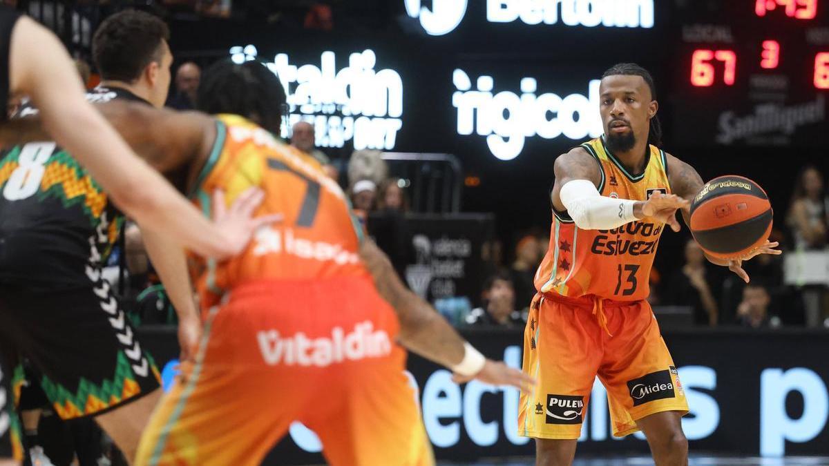 Shannon Evans, en el partido entre el Valencia Basket y el Surne Bilbao Basket