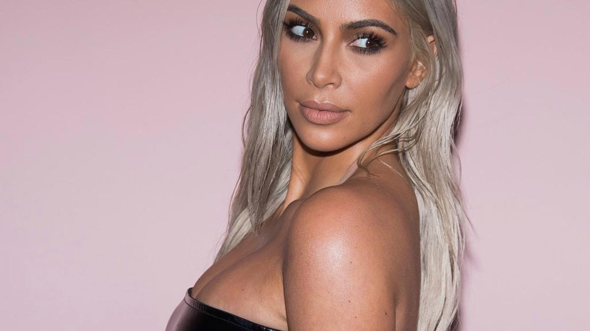 El nuevo look de Kim Kardashian nos recuerda mucho a un personaje de 'Friends'