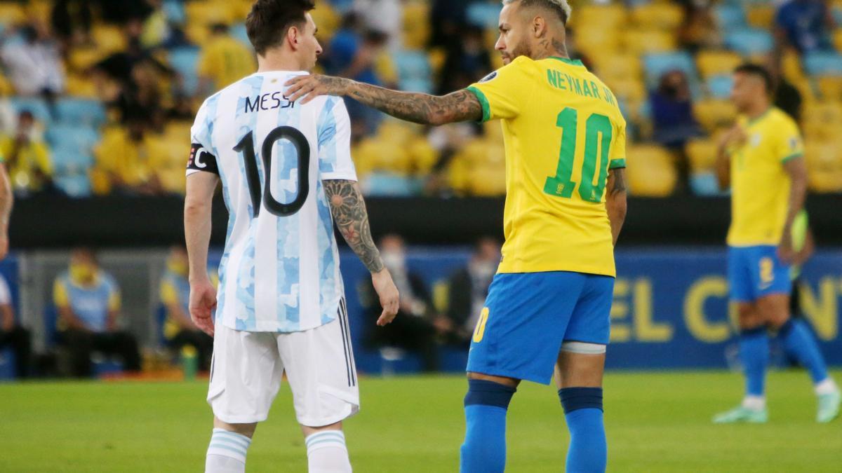 Archivo - Leo Messi y Neymar en un Brasil-Argentina