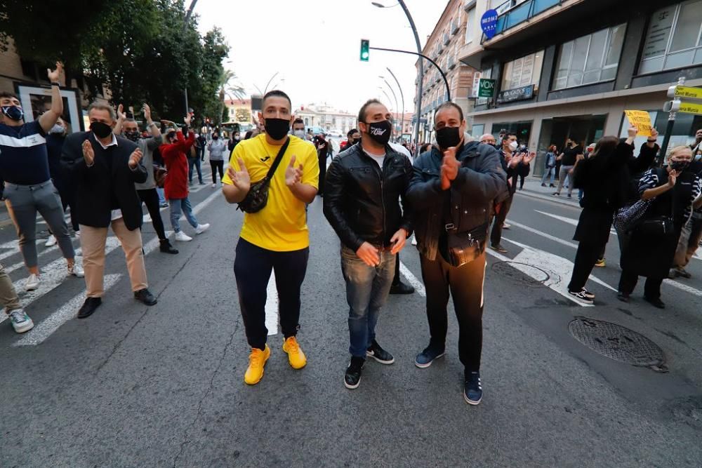 Hosteleros protestan en Murcia
