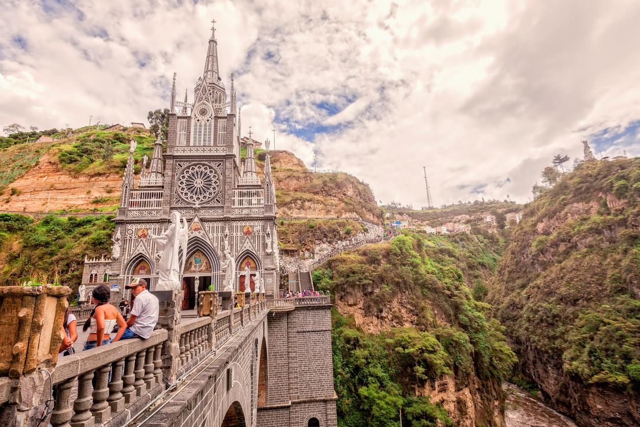 Puente del Santuario de Las Lajas.