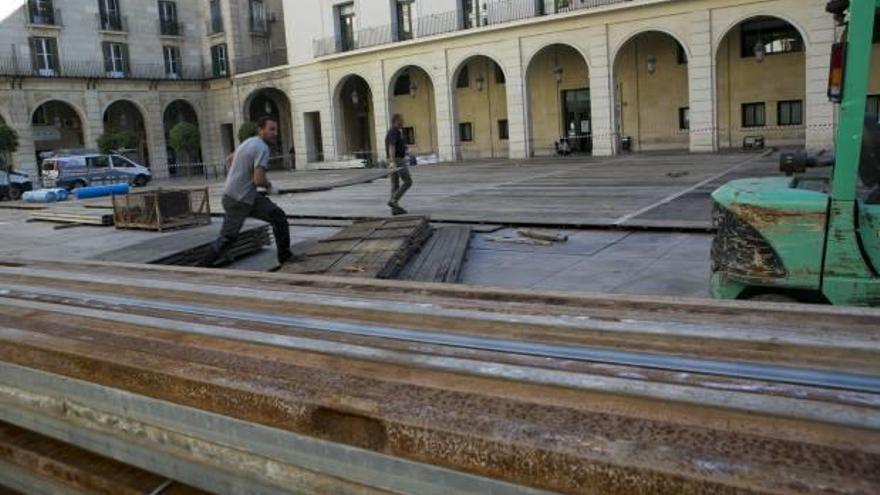 Instalan la pista de hielo para Navidad