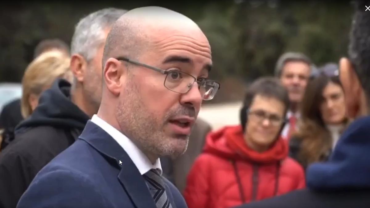 Fran Martín Aguirre, nuevo secretario general de la Presidencia del Gobierno, en el ensayo de la exhumación de Francisco Franco del Valle de los Caídos, en octubre de 2019.