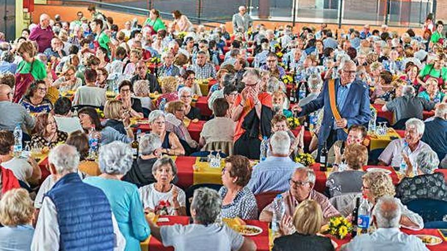 La Festa de la Gent Gran de Llagostera reuneix 476 comensals