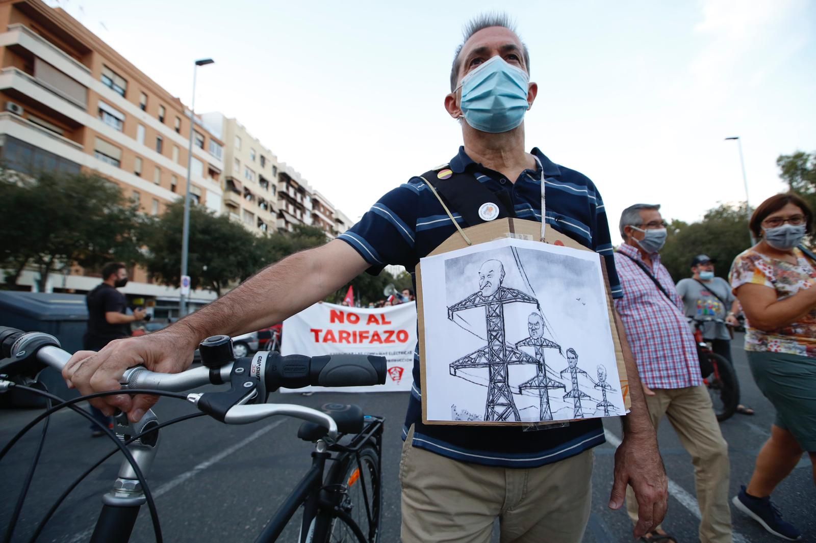 Manifestación contra el abuso de las eléctricas.