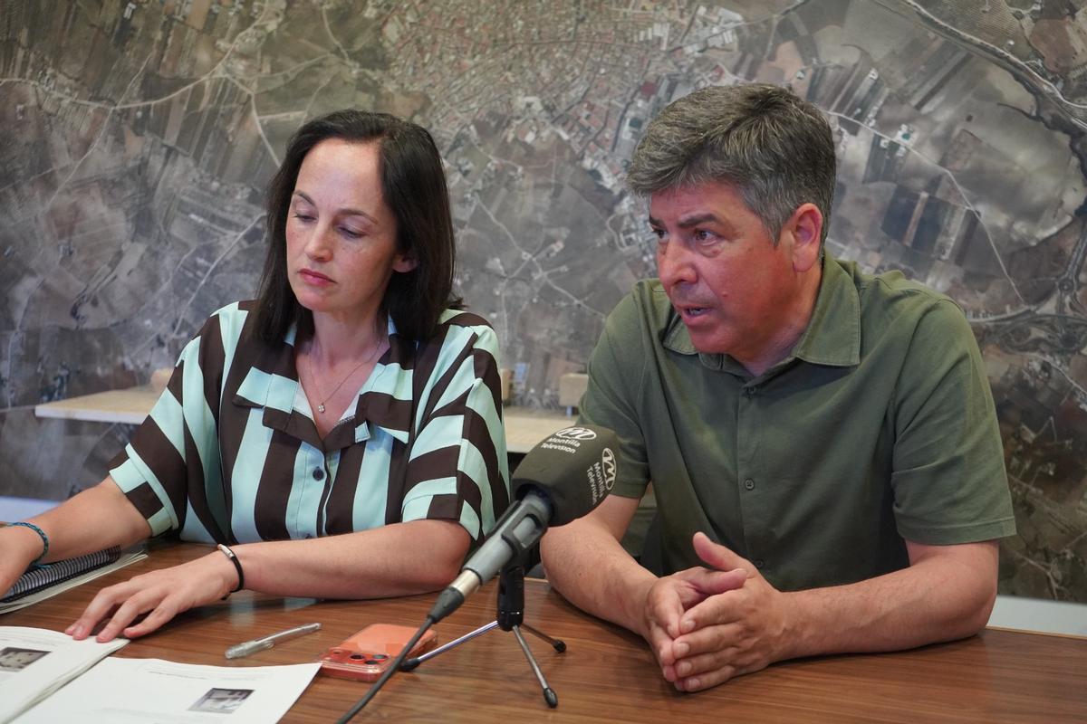 Lidia Bujalance y Rafael Llamas, durante la rueda de prensa.