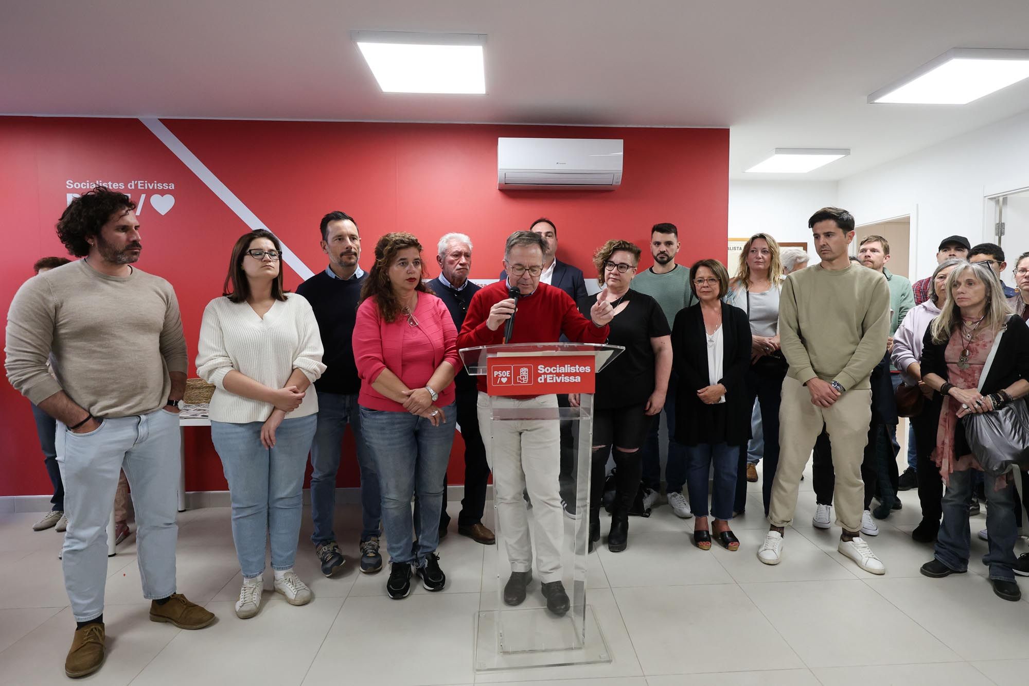 Los socialistas de Ibiza muestran su apoyo a Pedro Sánchez