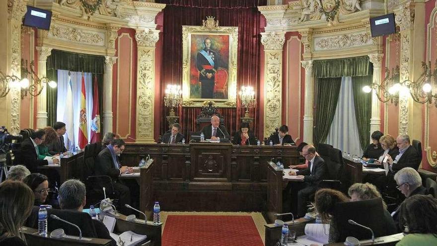 En el anterior mandato, las asistencias técnicas fueron un motivo habitual de enfrentamiento entre el PP, entonces en la oposición, y el gobierno del PSOE en Ourense. // Jesús Regal