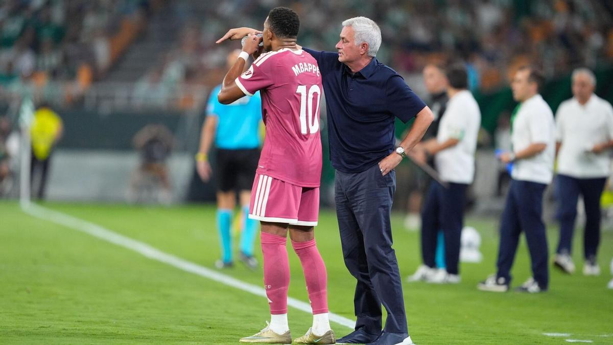 Ni Mourinho puede controlar a Mbappé