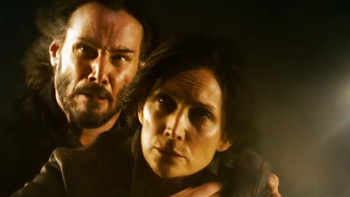 Keanu Reeves y Carrie-Anne Moss, en una imagen de 'The Matrix: Resurrections'